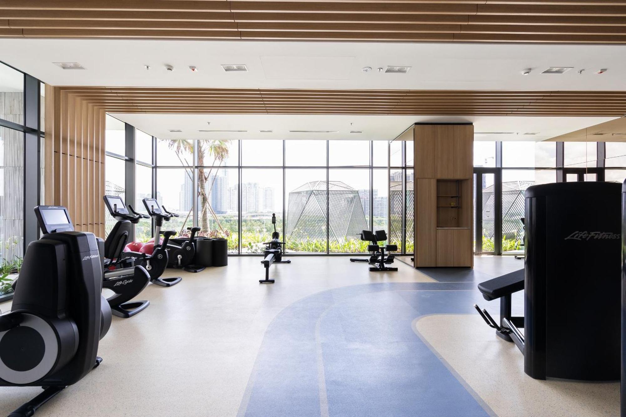 The Crest-Central Saigon Riverside -Free Pool-Gym-Sauna Room-Yoga Room Хошимін Екстер'єр фото